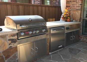 Outdoor Kitchen