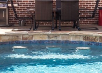 Swim-up Bars